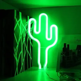 neon-led-kaktus-dekoracja-z-charakterem