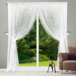 firana-woalowa-ozdobiona-biala-gipiura-na-tasmie-400x250cm-ivette