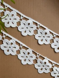 koronka-bawelniana-biala-kwiaty-5x2740cm
