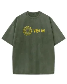 koszulka-oversize-efekt-sprania-nadruk-zamszowy-vibe-on-khaki-xl
