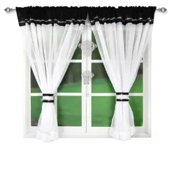 firana-bialo-czarna-z-azurowa-zawieszka-na-tasmie-400x160cm-rosalia