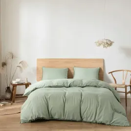 komplet-zielonej-poscieli-z-pomponami-160x200cm-green-pomponella