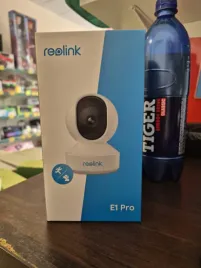 reolink-e1-pro-kamera-2k-4mp-ptz-sledzenie-dwupasmowe-wifi-wewnetrzna