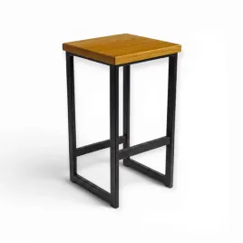 czarny-metalowy-hoker-na-taras-altanke-65x35x35-bukowy-orzech-olej-bejca
