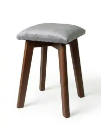 taboret-drewniany-bukowy-siedzisko-tapicerka-welur-pikowany-szary-kolor