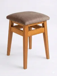 taboret-premium-bukowy-z-welurem-i-stolek-drewniany-miekki-elegancki-50-cm