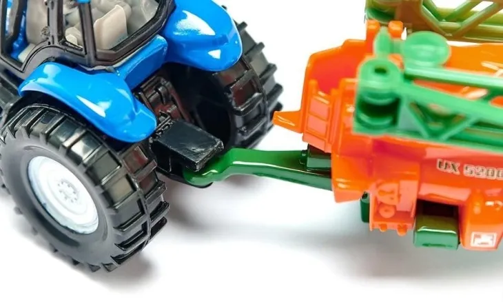 siku-traktor-ze-spryskiwaczem-skala-1-87