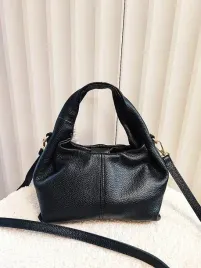 laura-biaggi-torba-mini-shopper-skorzana-czarna-z-przeszyciem