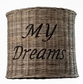 abazur-klosz-rattanowy-duzy-hampton-z-napisem-my-dreams