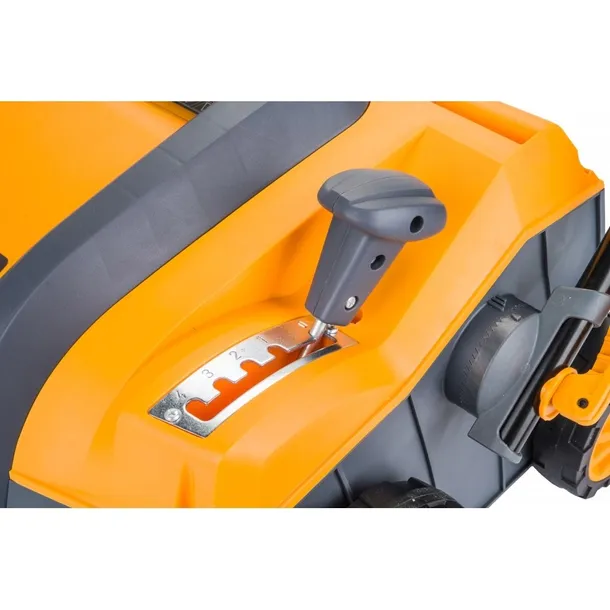 aerator-wertykulator-powermat-40-cm-2600-w-zasilanie-elektryczne