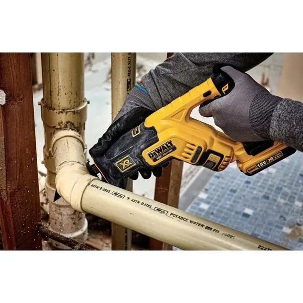 pila-szablasta-dewalt-dcs367n-18-v-cechy-dodatkowe-akumulator-w-zestawie