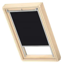roleta-zaciemniajaca-velux-m06-mk06-czarna-z-aluminiowe-prowadnice