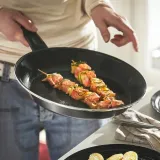 patelnia-ikea-hemlagad-28-cm-rodzaj-tradycyjna