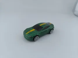 hot-wheels-aston-martin-v8-vantage