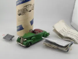auto-replicas-1937-packard-white-metal-model-boxed-unikat-1-43
