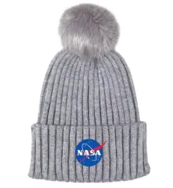 czapka-zimowa-nasa-szara-z-pomponem-56