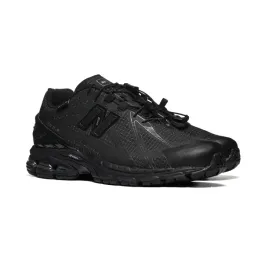 sneakersy-new-balance-czarny-42-1-2-unisex