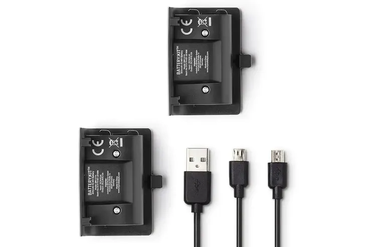 zestaw-ladujacy-snakebyte-battery-kit-do-xbox-one-producent-snakebyte-stan-nowy