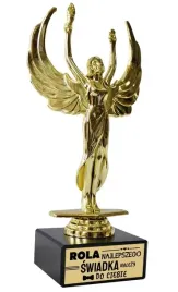 statuetka-wiktoria-slub-podziekowania-za-role-m2