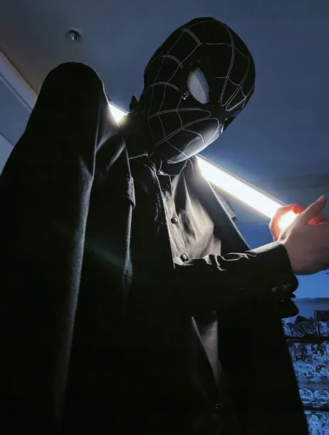 maska-na-twarz-spider-man-plastik-stan-nowy-kod-taryfy-celnej-63079010