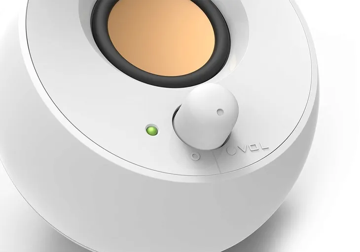 glosniki-do-komputera-creative-pebble-2-0-biale-usb-moc-glosnikow-rms-4-4-w