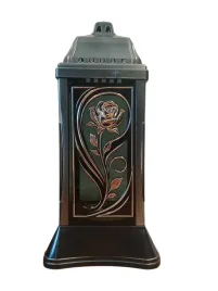 kapliczka-znicz-z-roza-w-kolorze-srebrnym-30-cm