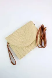 mala-pleciona-kopertowka-w-stylu-boho-jasny-bez-uni