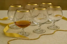 komplet-6-kieliszkow-do-koniaku-400-ml-koral-gold
