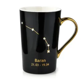 kubek-baran-430-ml-porcelana-czarny-ze-zlotym-uchem-affek-design