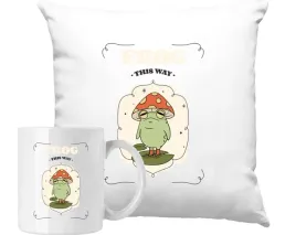 zestaw-poduszka-kubek-zaba-smieszna-frog-muchomor-pomysl-na-prezent