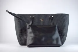 guess-torebka-damska-torba-na-ramie-czarna-duza-poliuretan-elegancka