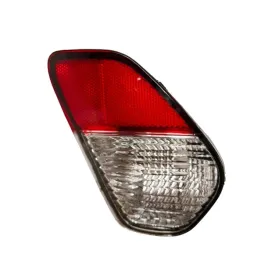 lampa-przeciwmgielna-tylna-prawa-mitsubishi-outlander-2015-8336a154