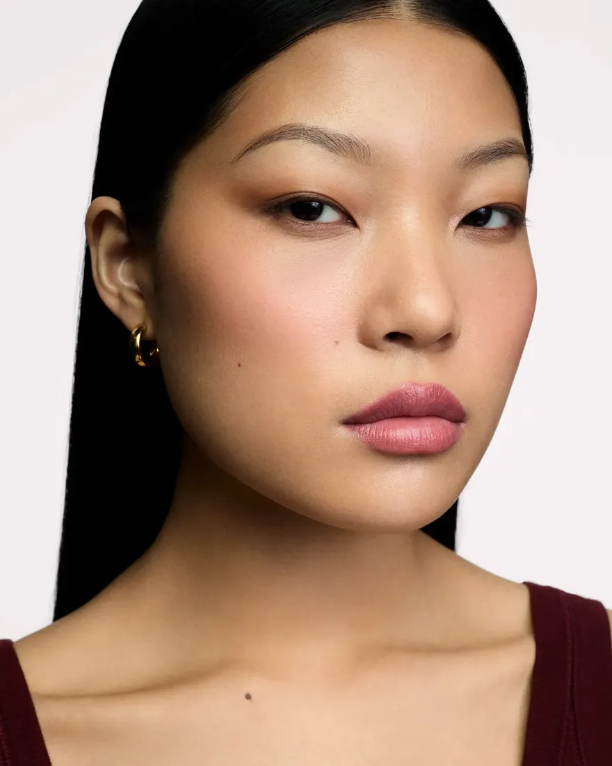 olowek-do-ust-velvet-define-pale-raspberry-62-inglot