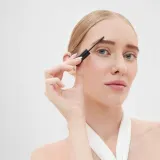 modelujacy-tusz-do-brwi-02-inglot-rodzaj-zele