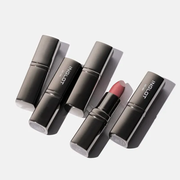 pomadka-do-ust-q10-21-inglot-kolor-rozowy