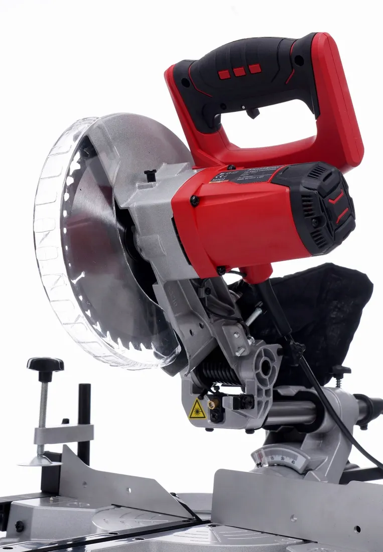 pilarka-ukosowa-2500w-kd3012