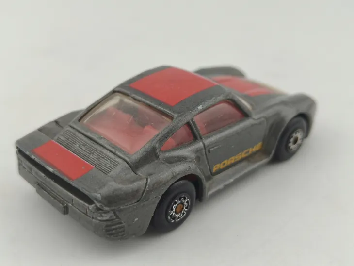 matchbox-porsche-959-stan-nowy