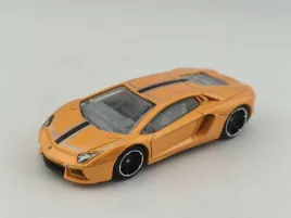 hot-wheels-lamborghini-aventador-lp-700-4