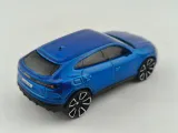 hot-wheels-2017-lamborghini-urus-stan-nowy