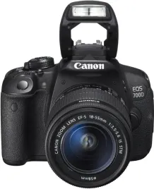 lustrzanka-canon-eos-700d-korpus-obiektyw