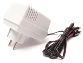 tomanek-zasilacz-wtyczkowy-tm700-9dw-white-9v-dc-700ma