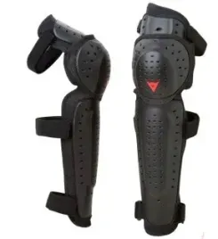 ochraniacze-kolan-dainese-knee-v-e1-ochraniacze-na-kolana