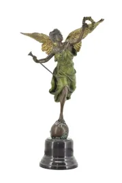 rzezba-figura-z-brazu-victoria-kobieta-z-wiencem-braz-mitoogia