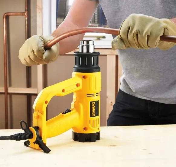dewalt-opalarka-1800w-2-biegi-d26411-2-dysze-seria-d26411