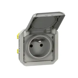 gniazdo-pojedyncze-z-uziemieniem-2p-z-zaciski-automatyczne-mechanizm-16a-