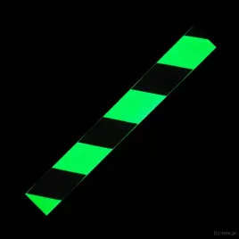 tasma-p2821-50mm-5m-tasma-fluorescencyjna-zolto-czarna-swieci-w-ciemnosci