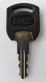kluczyk-klucz-do-bagaznika-uchwytu-rowerowego-na-dach-cruz-race-nr-14-9814