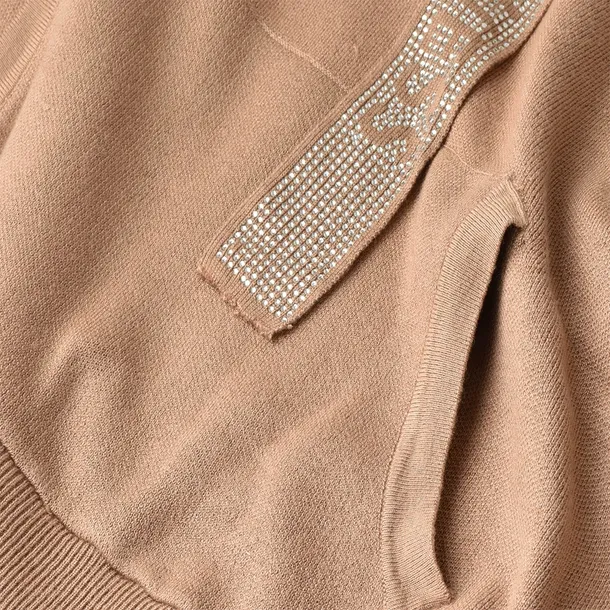 sweter-damski-guess-baldric-cn-terry-kolor-brazowy-bezowy