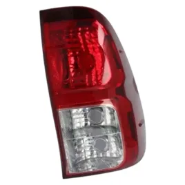 lampa-tylna-prawa-toyota-hilux-viii-2015-2016-2017-2018