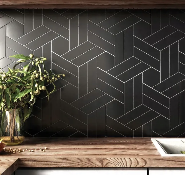 chevron-wall-black-left-polysk-186x52-equipe-jednostka-sprzedazy-paczka